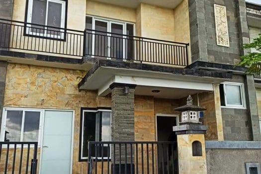 dijual rumah lantai 2 view sawah di cekomaria